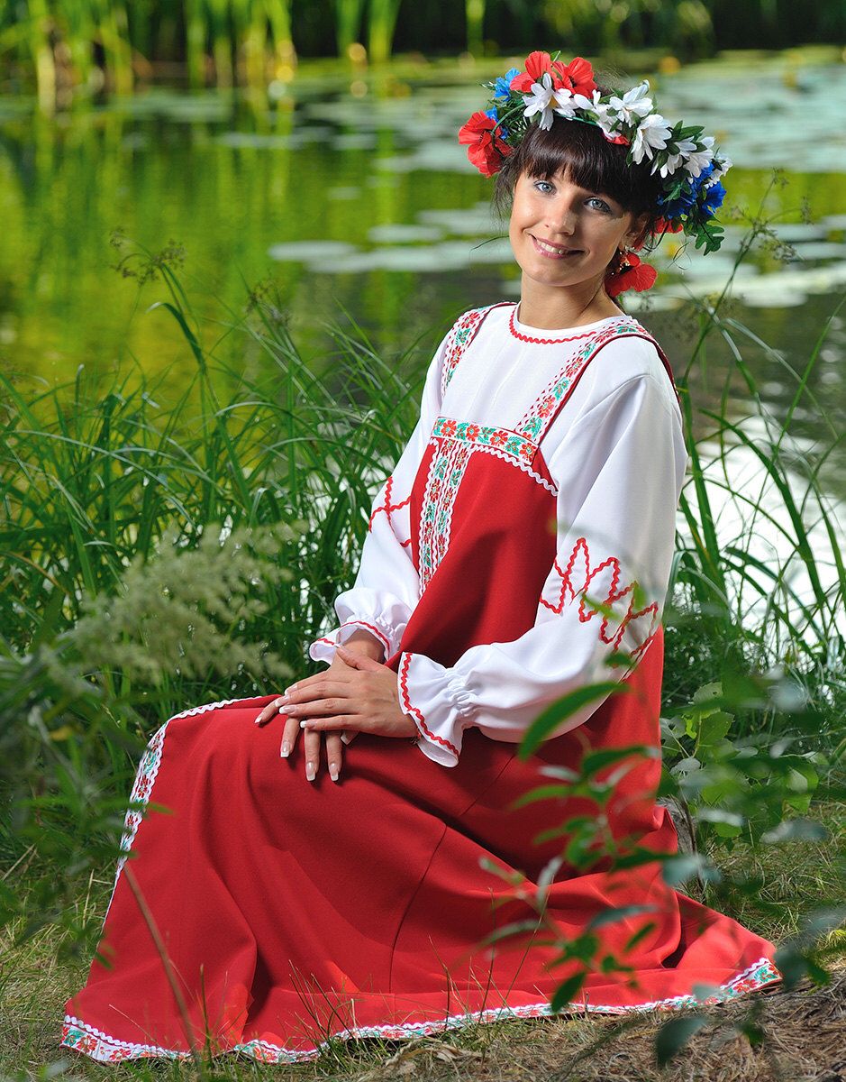 Beautiful girl Girls in Slavic costumes in Sao Paulo