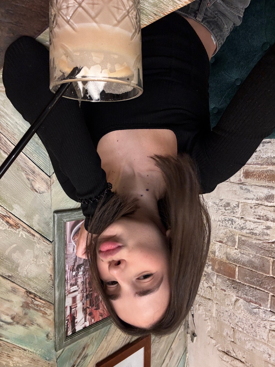 Fresh photos, fresh mood — Tina online in Sao Paulo